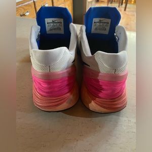 Size 9.5 Nike lunar glide